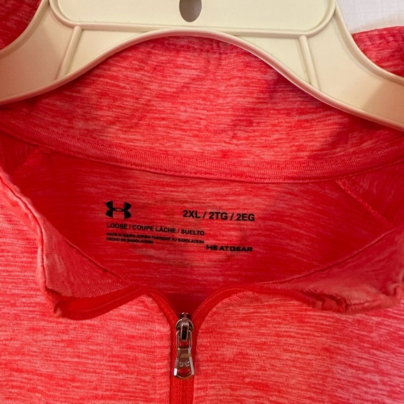 Under Armour Pullover 1/4 Zip - Picture 2 of 2
